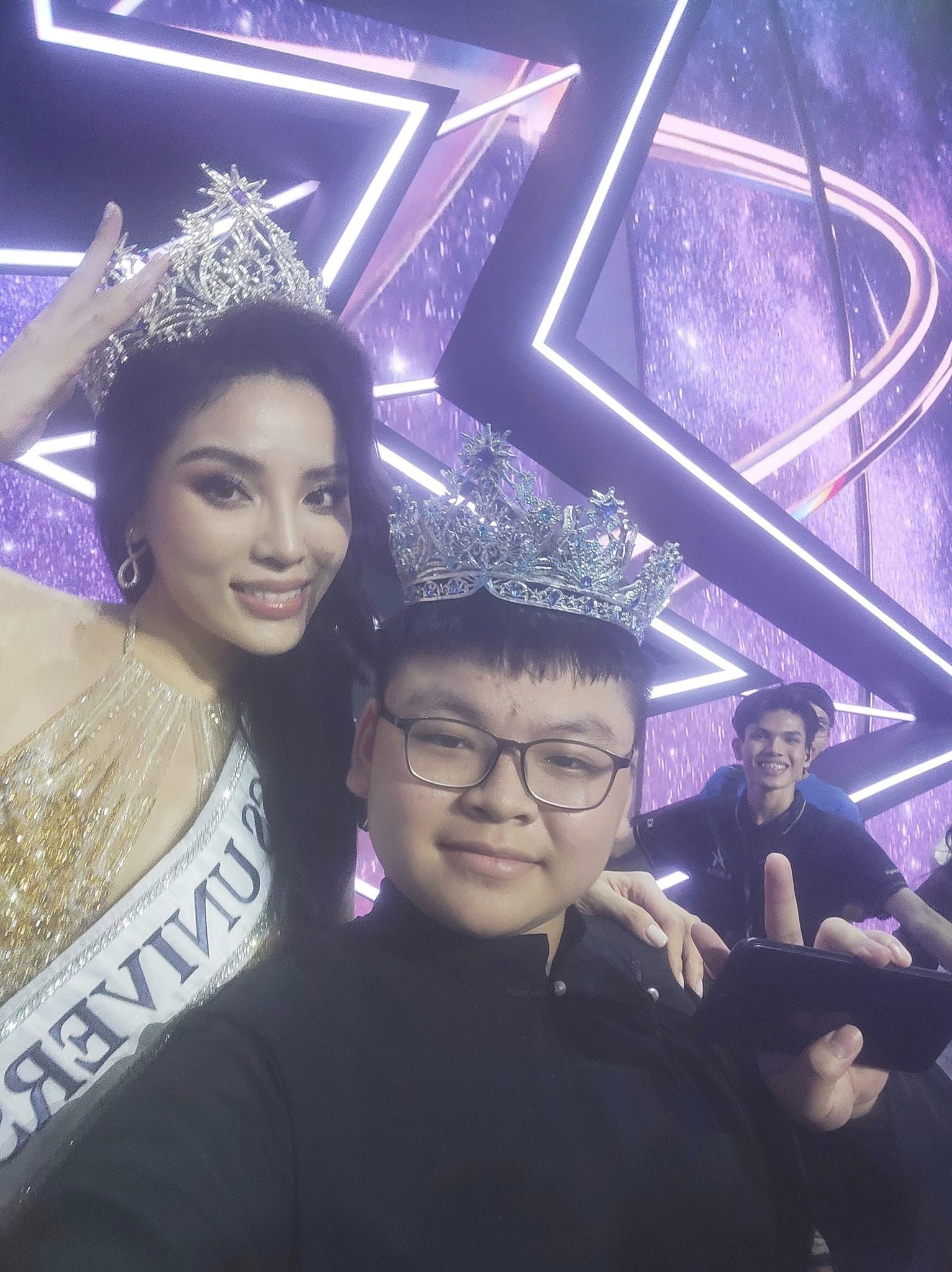 Chuyện khó tin: cậu bé 13 tuổi thiết kế vương miện Miss Universe Vietnam 2024