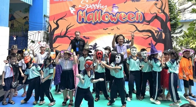 Nên cấm tổ chức lễ hội Halloween trong trường học?