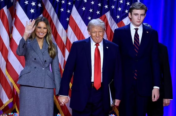 Ông Donald Trump tiết lộ bí mật giúp con trai út Barron Trump cao đến hơn 2 mét