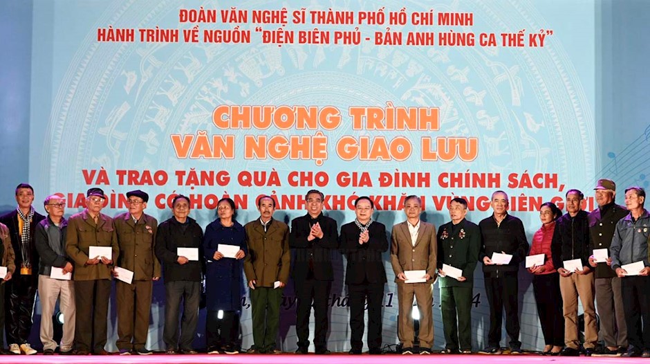 Văn nghệ sĩ TPHCM xúc động tri ân “Điện Biên Phủ - Bản hùng ca thế kỷ”