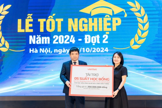 Viettel trao học bổng một tỷ đồng cho chương trình đào tạo thạc sĩ công nghệ cao