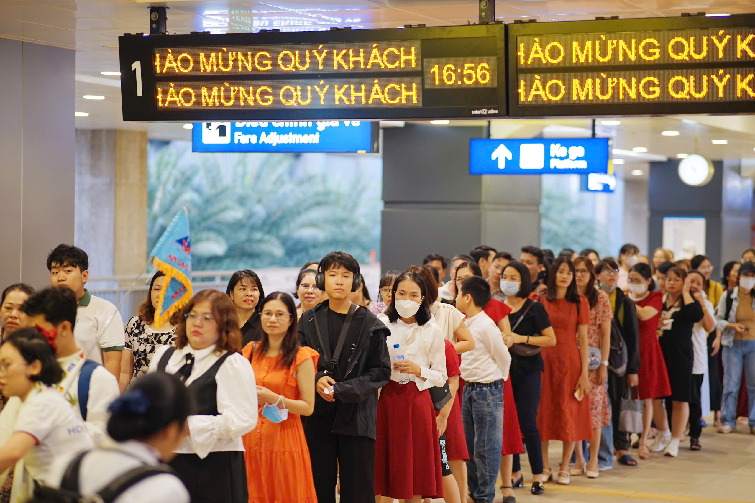 Metro Bến Thành - Suối Tiên chính thức đi vào hoạt động vào tháng 12/2024