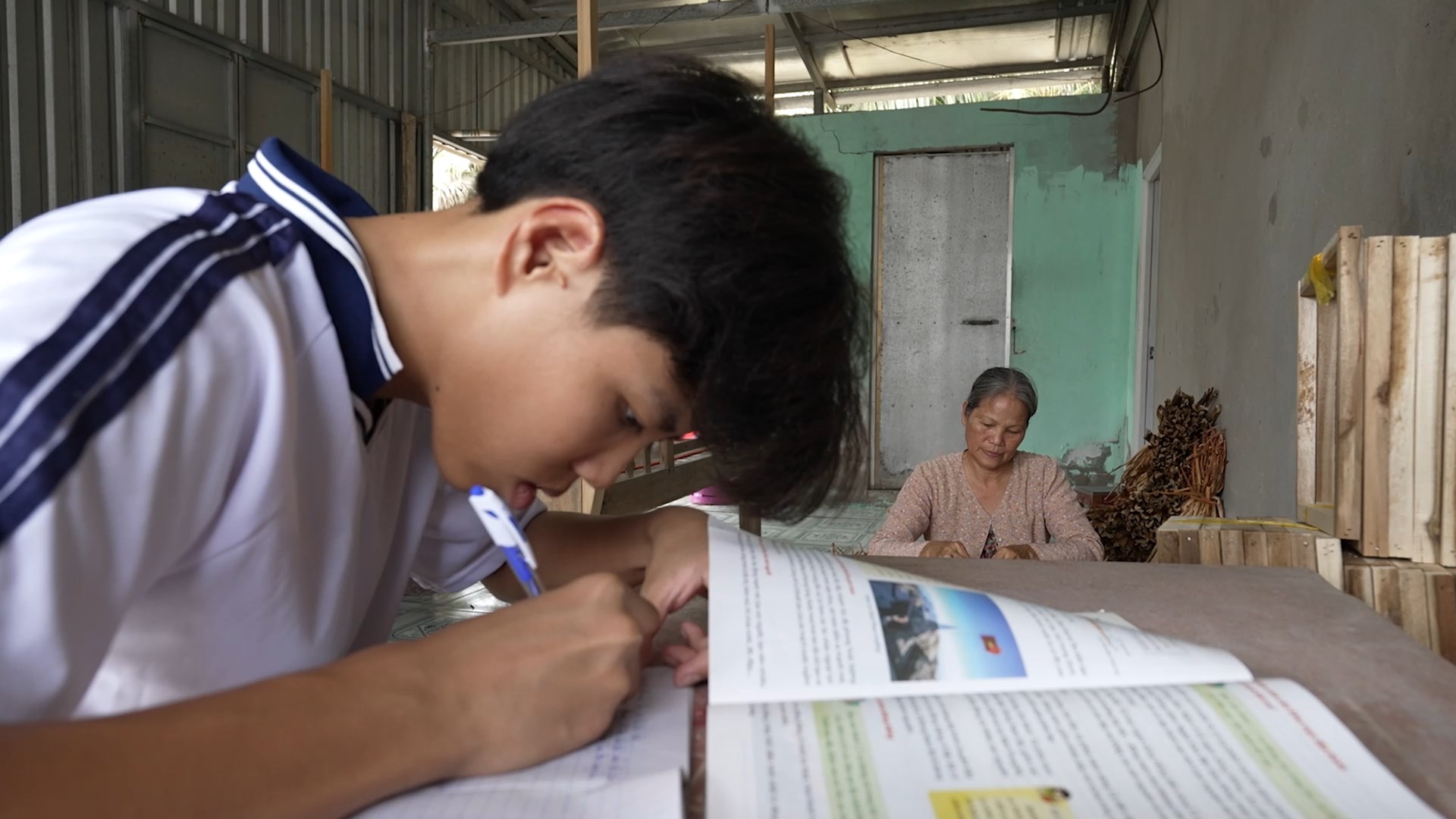 Dù con đường học tập không suôn sẻ nhưng Đức Dung vẫn luôn chăm chỉ và cố gắng học