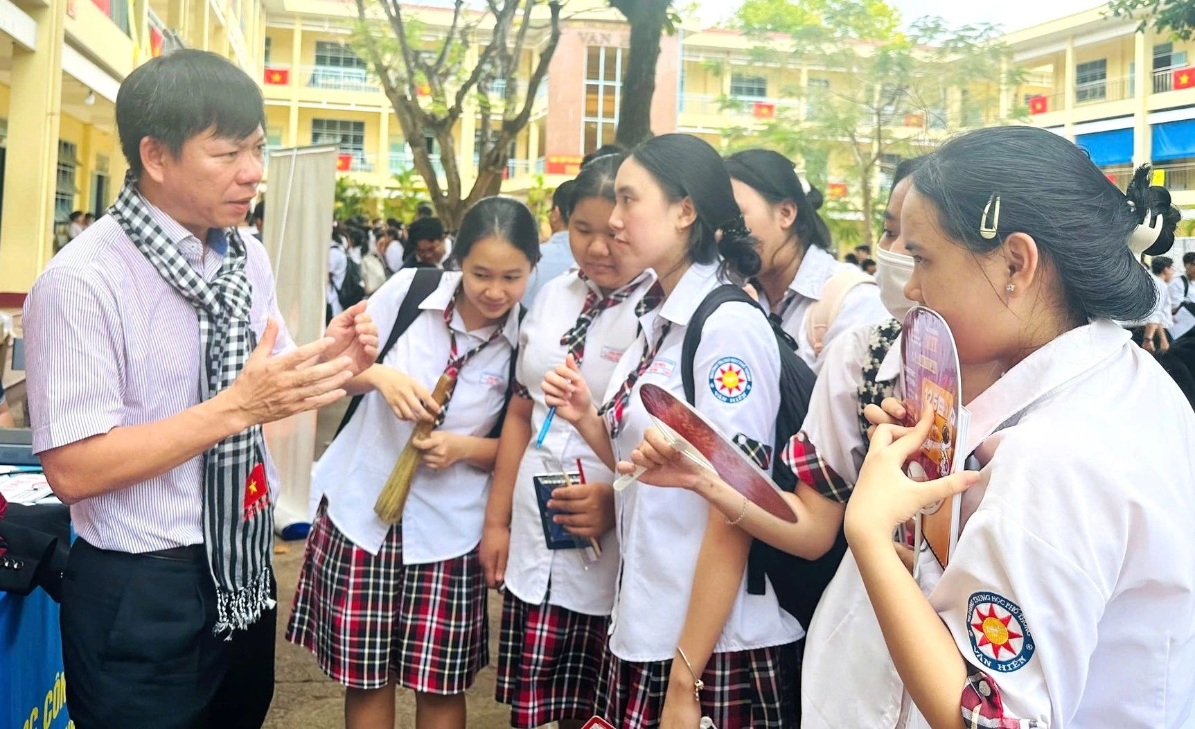 Đại học Công nghiệp TP HCM xét học bạ từ 21 điểm