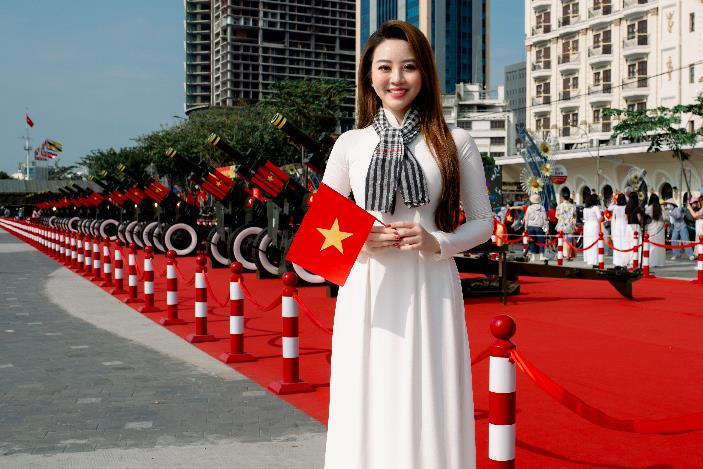 Á hậu MC Thư Đình chia sẻ niềm tự hào dân tộc dịp đại lễ 30/04