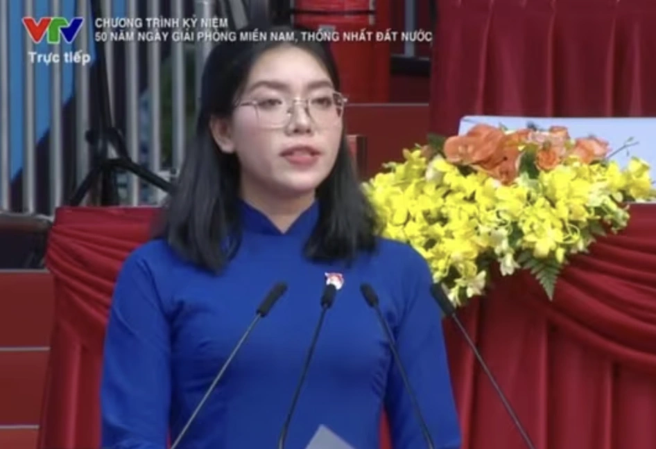 Cô giáo 9X tài năng phát biểu tại Lễ kỷ niệm 50 năm thống nhất đất nước