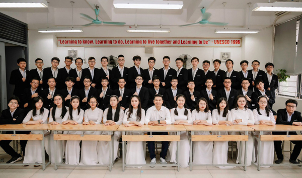 Lớp học có 4 thủ khoa và 12 giải nhất cấp thành phố