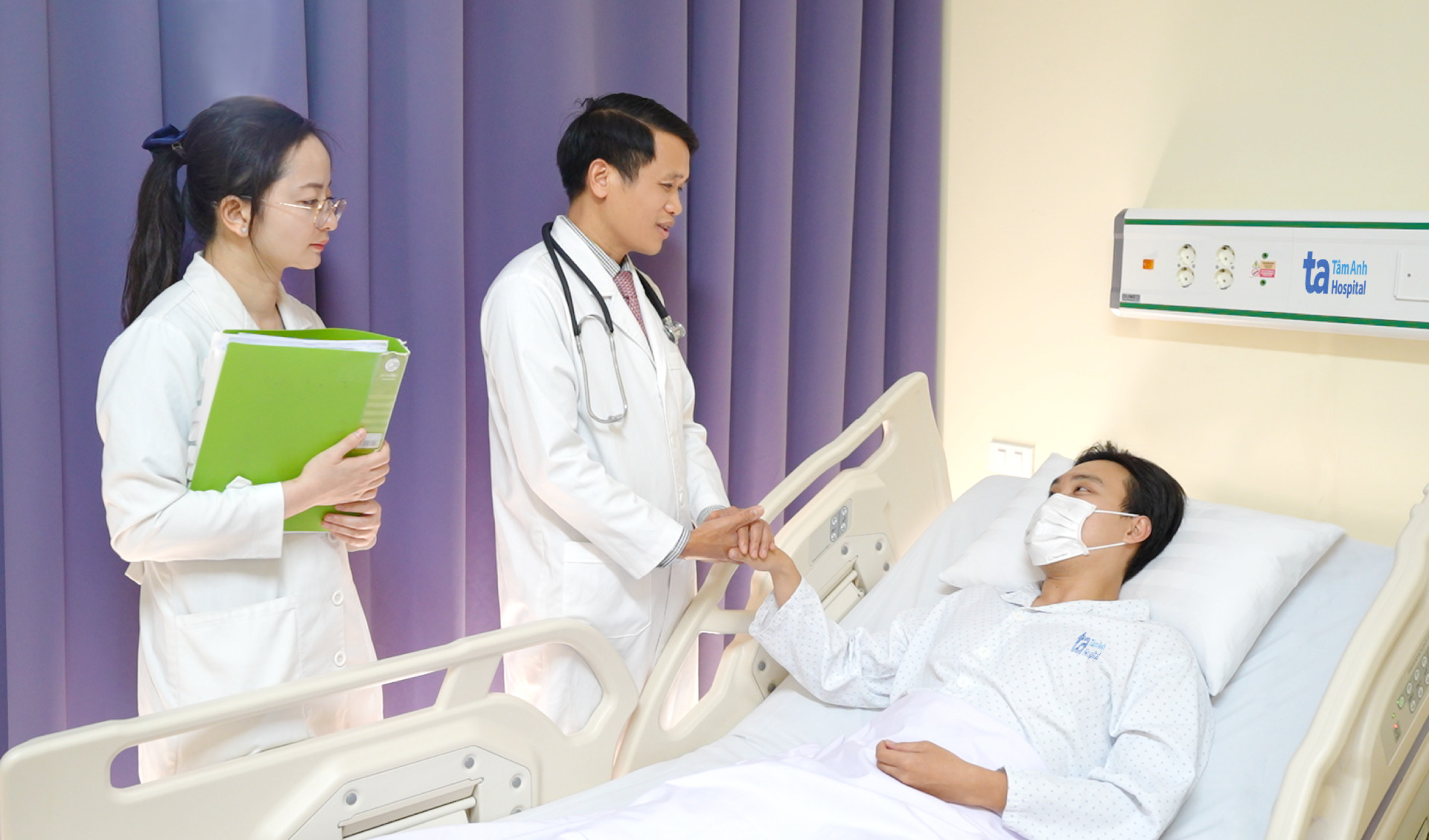 8 bệnh nhân đầu tiên thử nghiệm thuốc điều trị ung thư của Mỹ