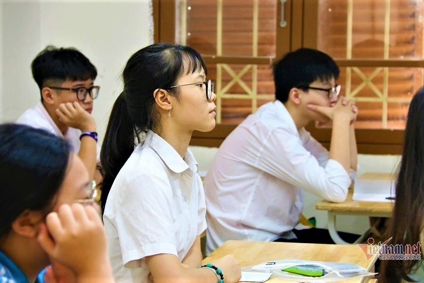 Thủ khoa thi vào lớp 10 tiết lộ bí quyết giúp thí sinh bình tĩnh trong phòng thi