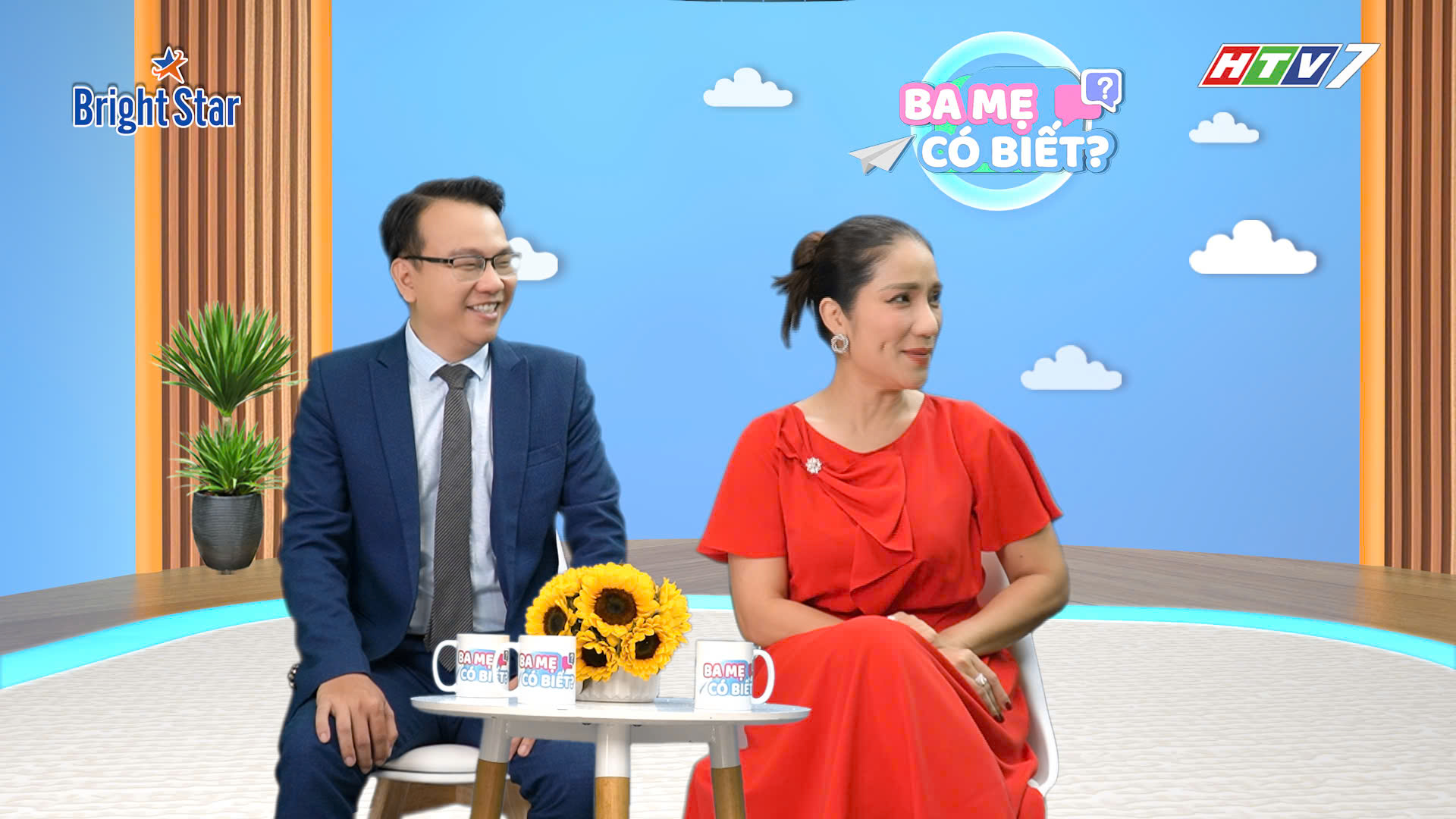 Tiến sĩ Đào Lê Hòa An và khách mời Diễn viên Cát Tường tại Talkshow Ba Mẹ Có Biết