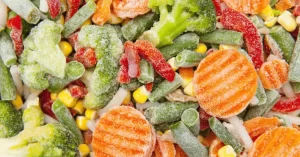 Rau củ không cần rã đông mà nấu luôn. Ảnh: Dailymeal