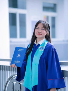 Thùy Trang khát khao đóng góp sức trẻ vào những việc có ích