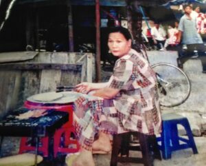 Bà Điệp mở bán cơm tấm từ năm 1995. ẢNH: T.L