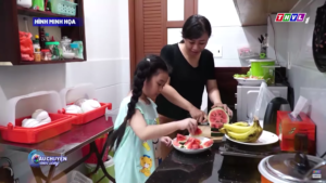 Dạy trẻ biết quan tâm và chia sẻ