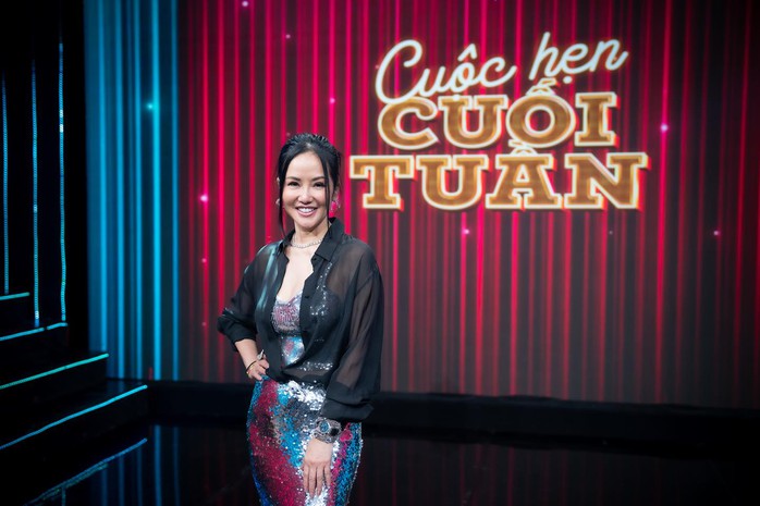 Ca sĩ Hồng Nhung trong chương trình "Cuộc hẹn cuối tuần"