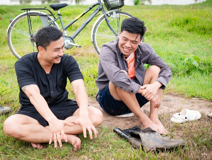 Diễn viên Duy Hưng dạy con phải "cho roi cho vọt" Diễn viên Duy Hưng dạy con phải "cho roi cho vọt"