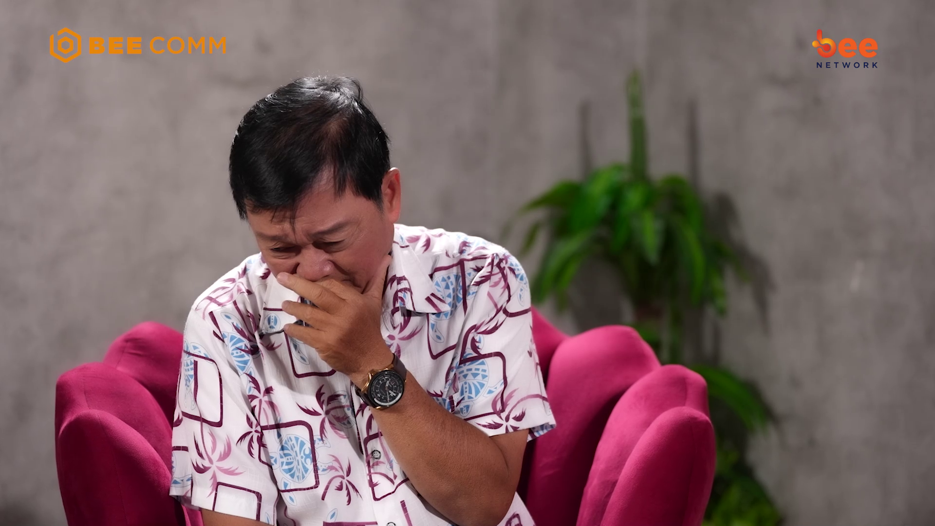 Nghệ sĩ Mai Dũng bật khóc khi tâm sự về nghề