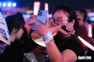Khán giả khóc khi nghe mashup Ba kể con nghe - Dưới ánh đèn sân khấu - Tỉnh thức sau giấc ngủ đông