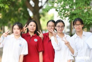 Hơn 1,1 triệu thí sinh bắt đầu thi môn văn kỳ thi tốt nghiệp THPT 2025