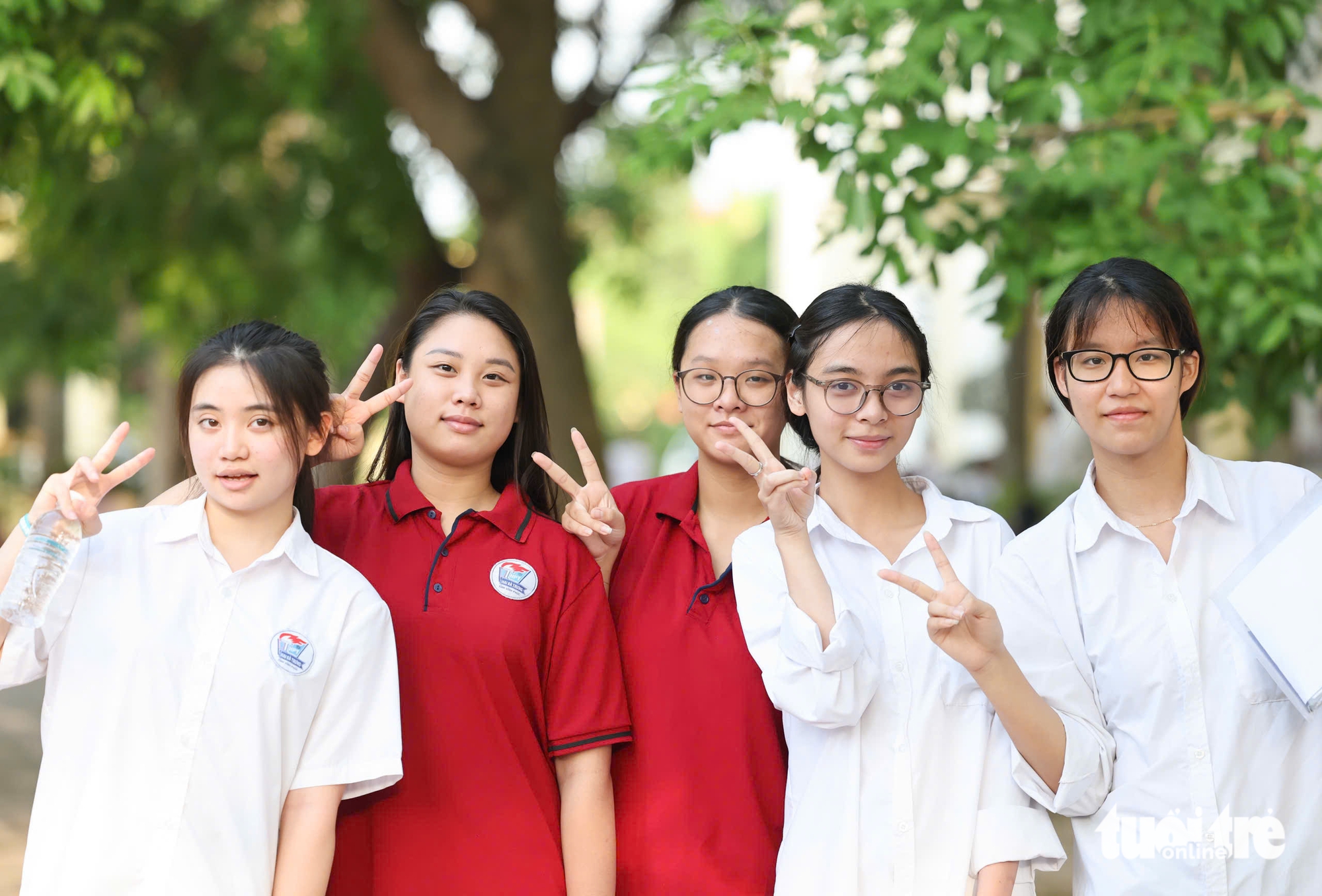 Hơn 1,1 triệu thí sinh bắt đầu thi môn văn kỳ thi tốt nghiệp THPT 2025