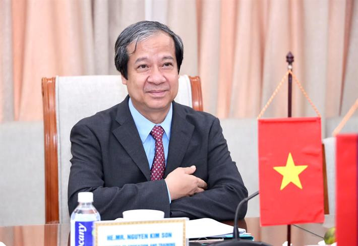 Bộ trưởng GD-ĐT: Có thể đưa tiếng Lào thành ngoại ngữ vào giảng dạy tại các trường