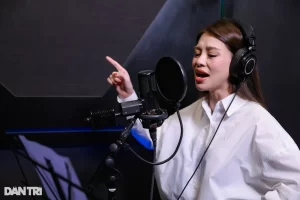 Bùi Lan Hương là một trong những ca sĩ tham gia đêm nhạc (Ảnh: Nam Anh).