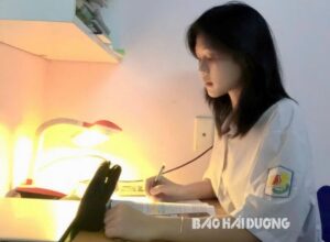 Học sinh nêu cao tinh thần tự học trong giai đoạn nước rút