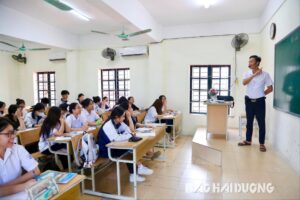 Một tiết ôn luyện tại Trường THPT Nguyễn Văn Cừ