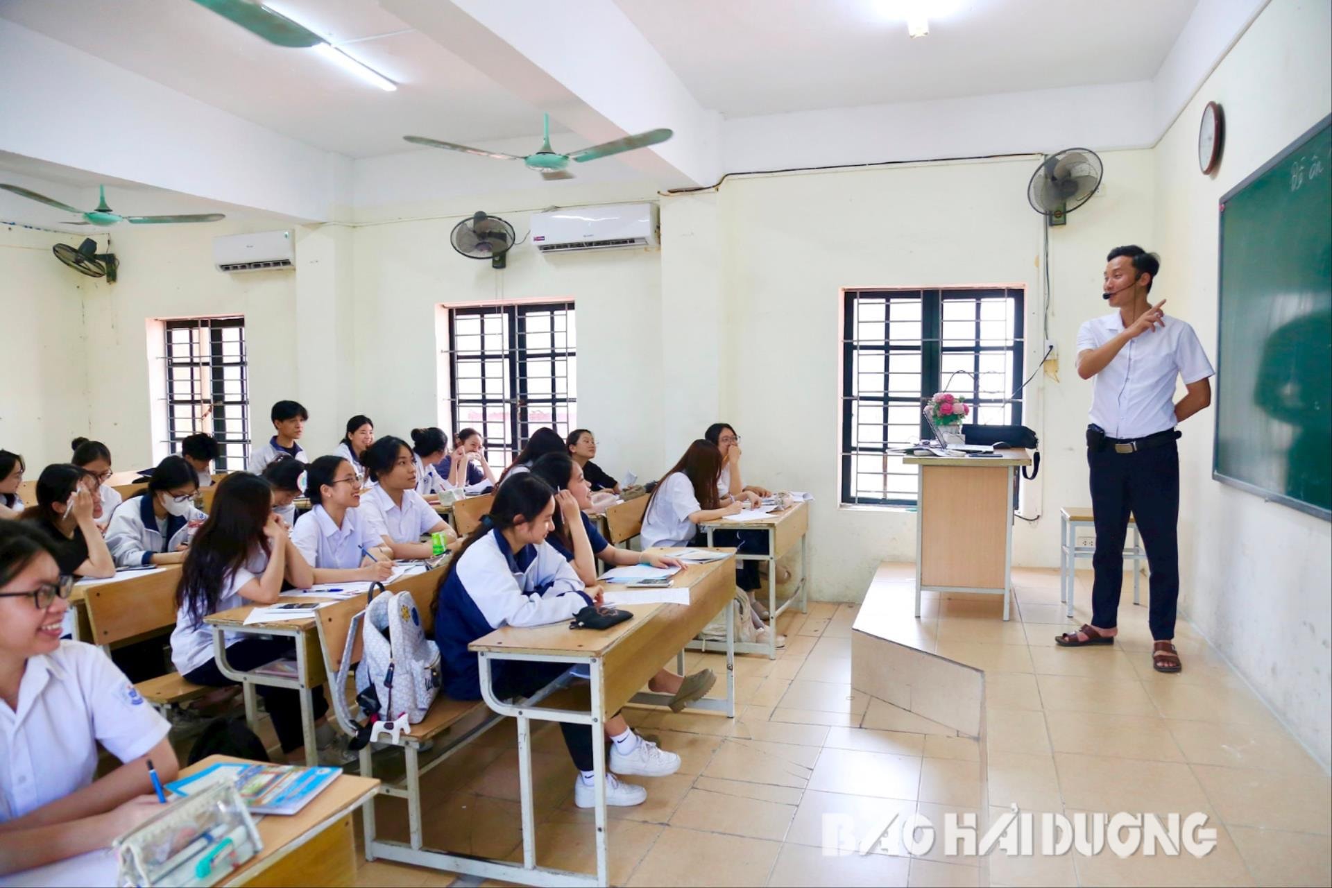Một tiết ôn luyện tại Trường THPT Nguyễn Văn Cừ
