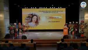 Cô bạn từng được tuyên dương là tân sinh viên đạt thành tích cao tổ hợp xét tuyển của trường. ẢNH: NVCC