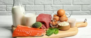 Cần tăng cường thực phẩm giàu protein.