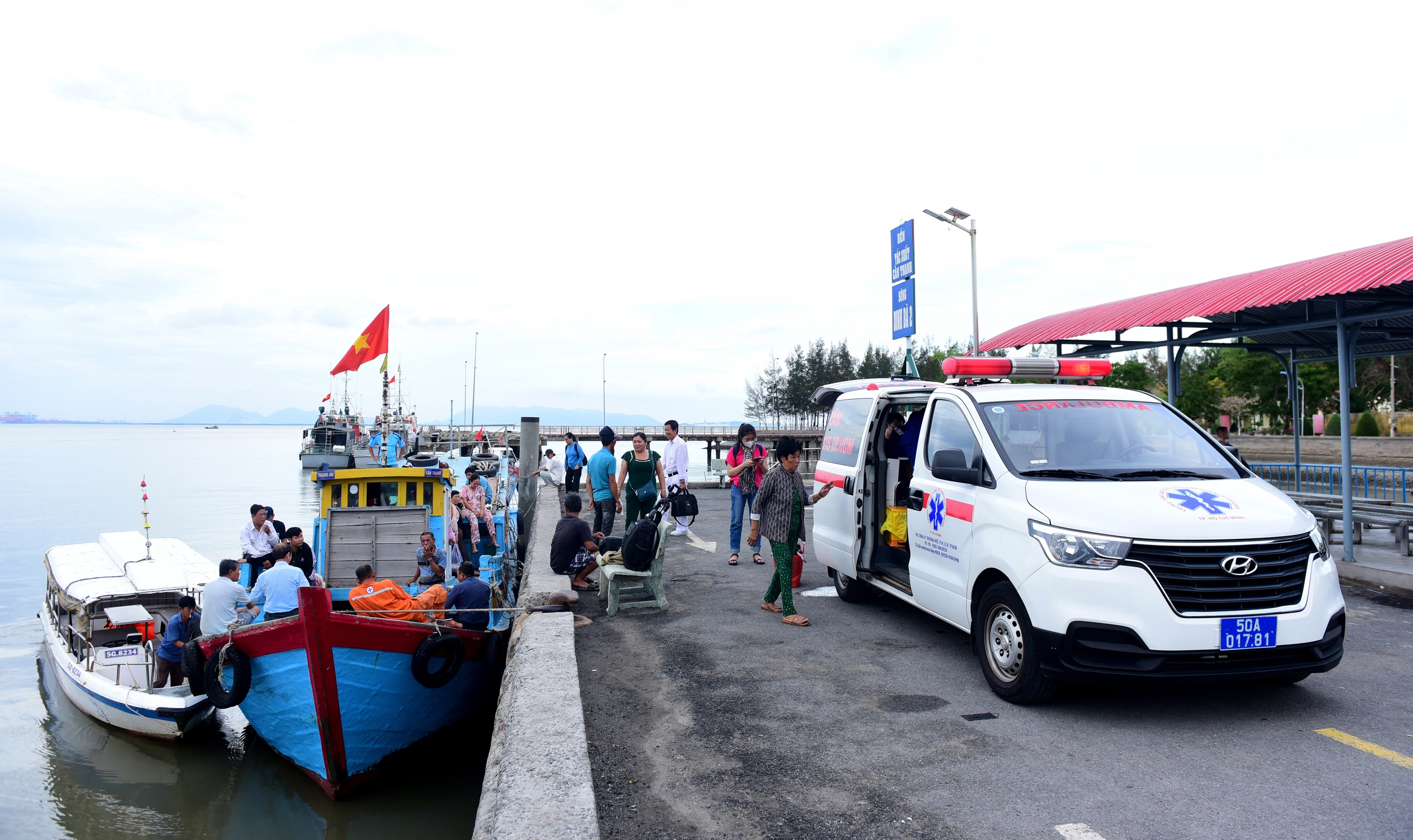 Tăng thêm phương tiện cấp cứu ngoại viện: Không để cấp cứu đường thủy bị lãng quên
