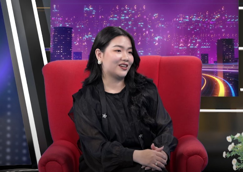 vlogger Chen Ru Lu