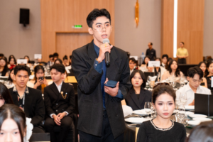Không chỉ có được kinh nghiệm từ quá trình làm việc, các bạn còn học được nhiều điều thú vị từ chuyên gia đồng hành trong các sự kiện
