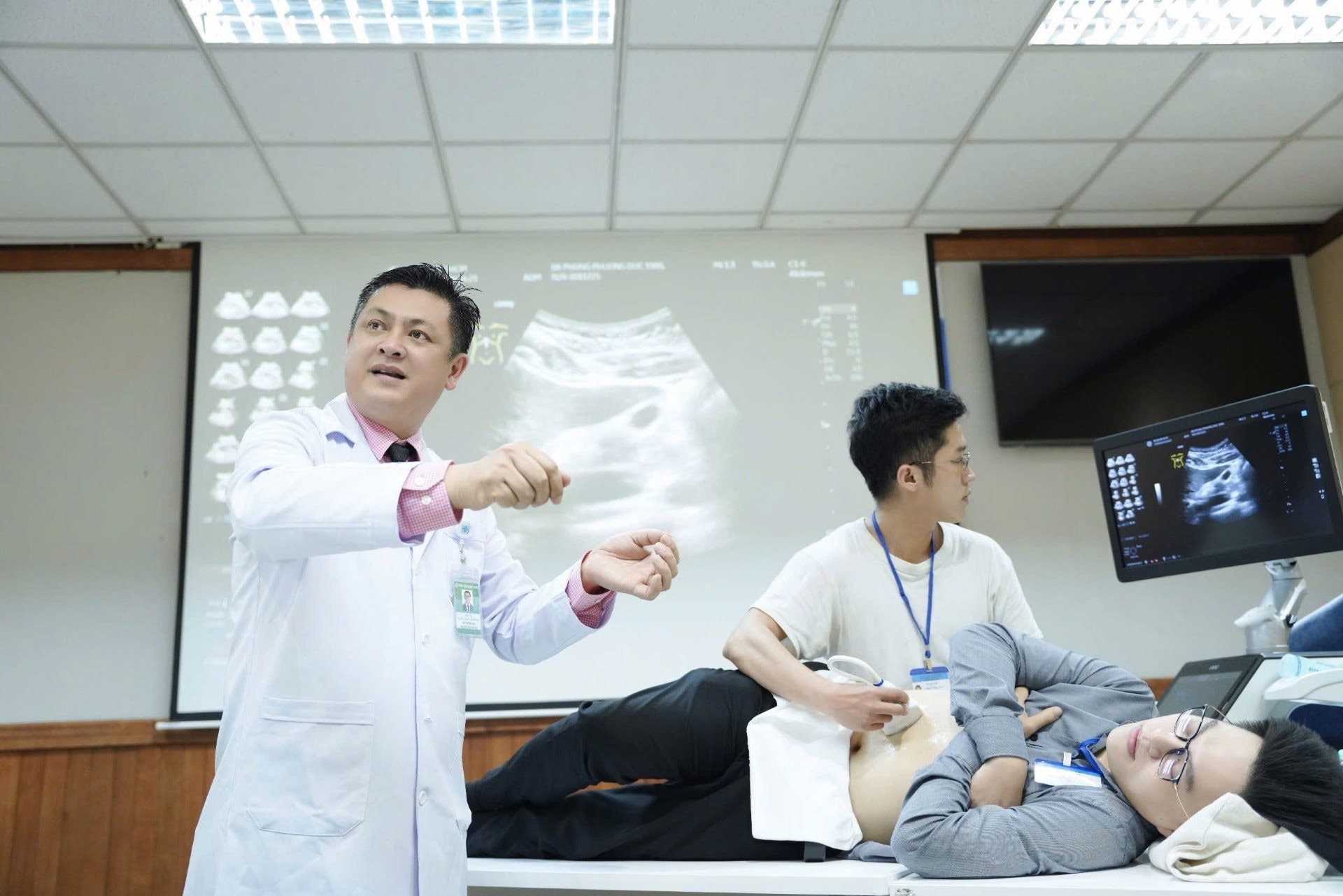BS Nguyễn Quang Thái Dương đang đào tạo cho học viên