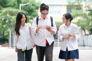 Từ cách thi, nhìn lại hiệu quả đổi mới chương trình, SGK