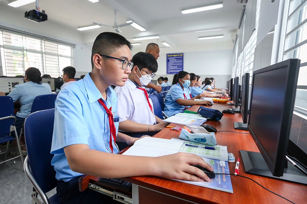 Đề xuất 3 giai đoạn thực hiện thi tốt nghiệp THPT trên máy tính