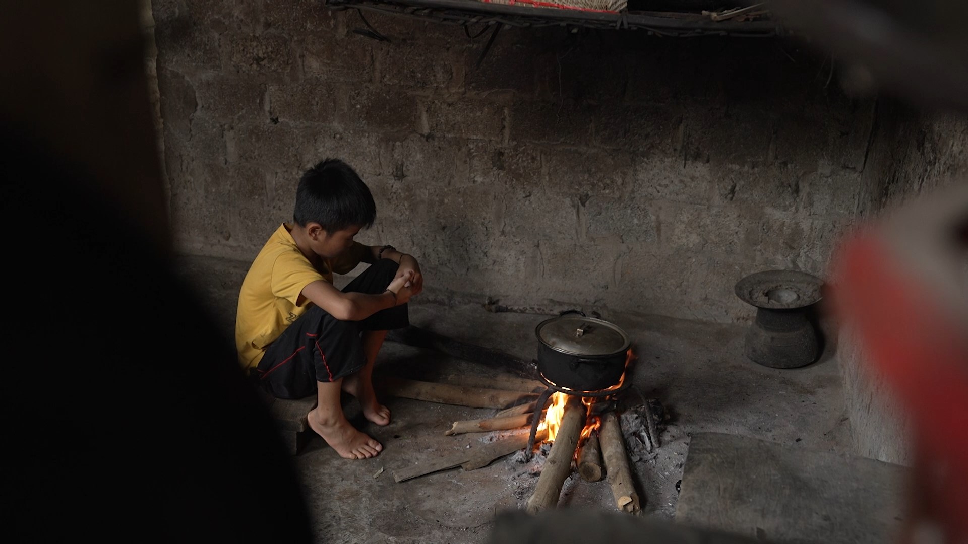 em Trương Nhật Đình (2015), người dân tộc Thái, học sinh lớp 5 Trường Tiểu học Châu Lộc, xã Châu Lộc, tỉnh Nghệ An