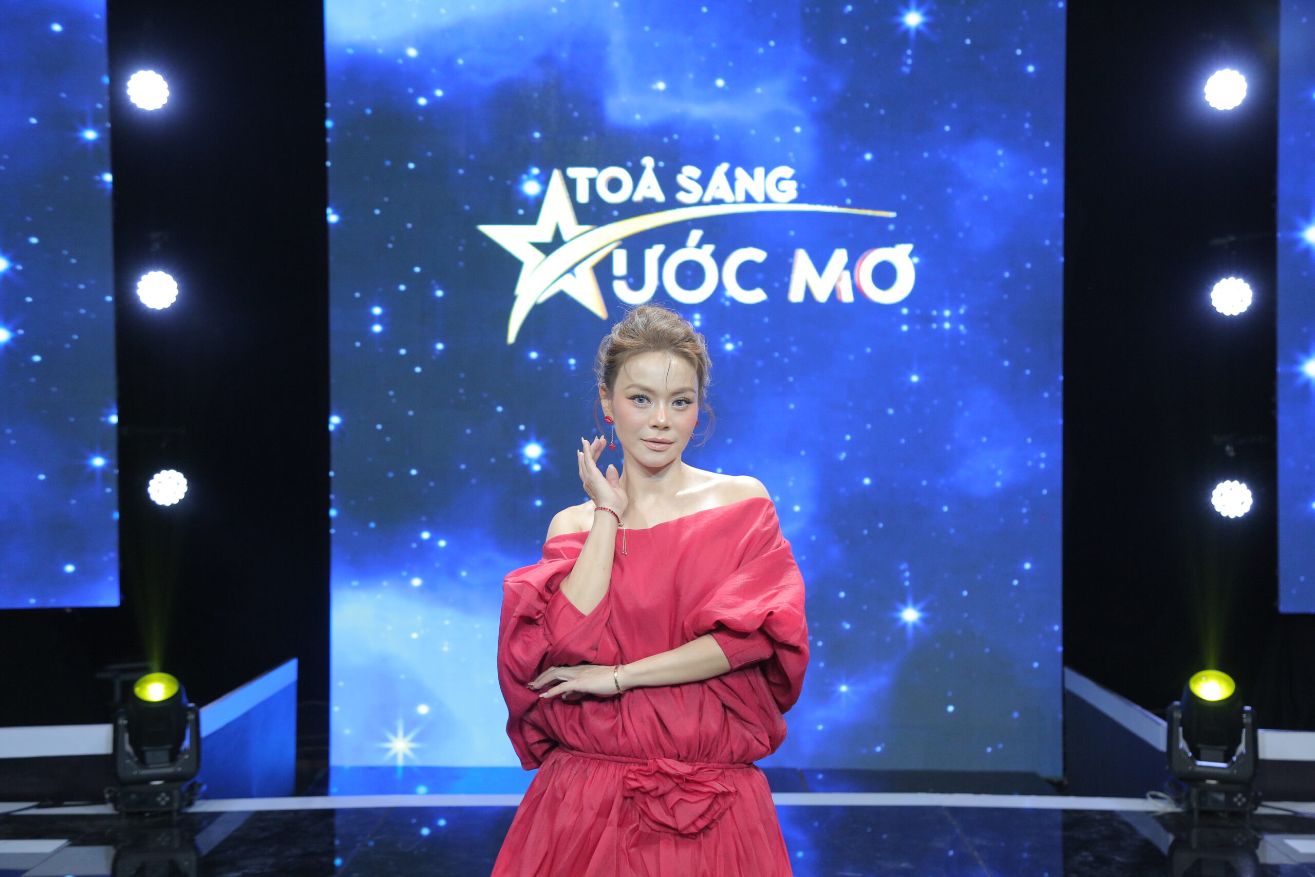 Ca sĩ Hải Yến Idol