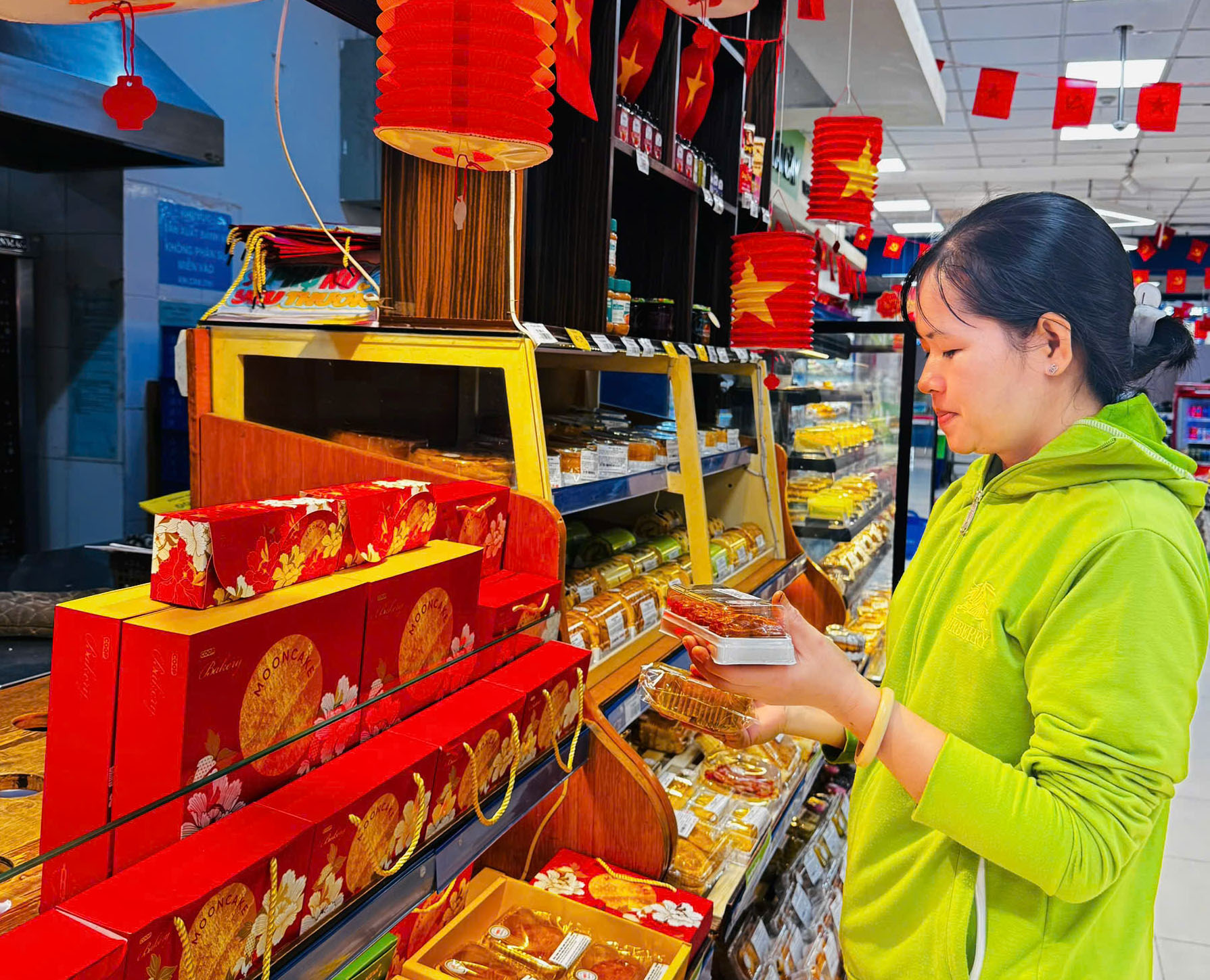 Hàng Việt chiếm ưu thế trong giỏ quà Trung thu