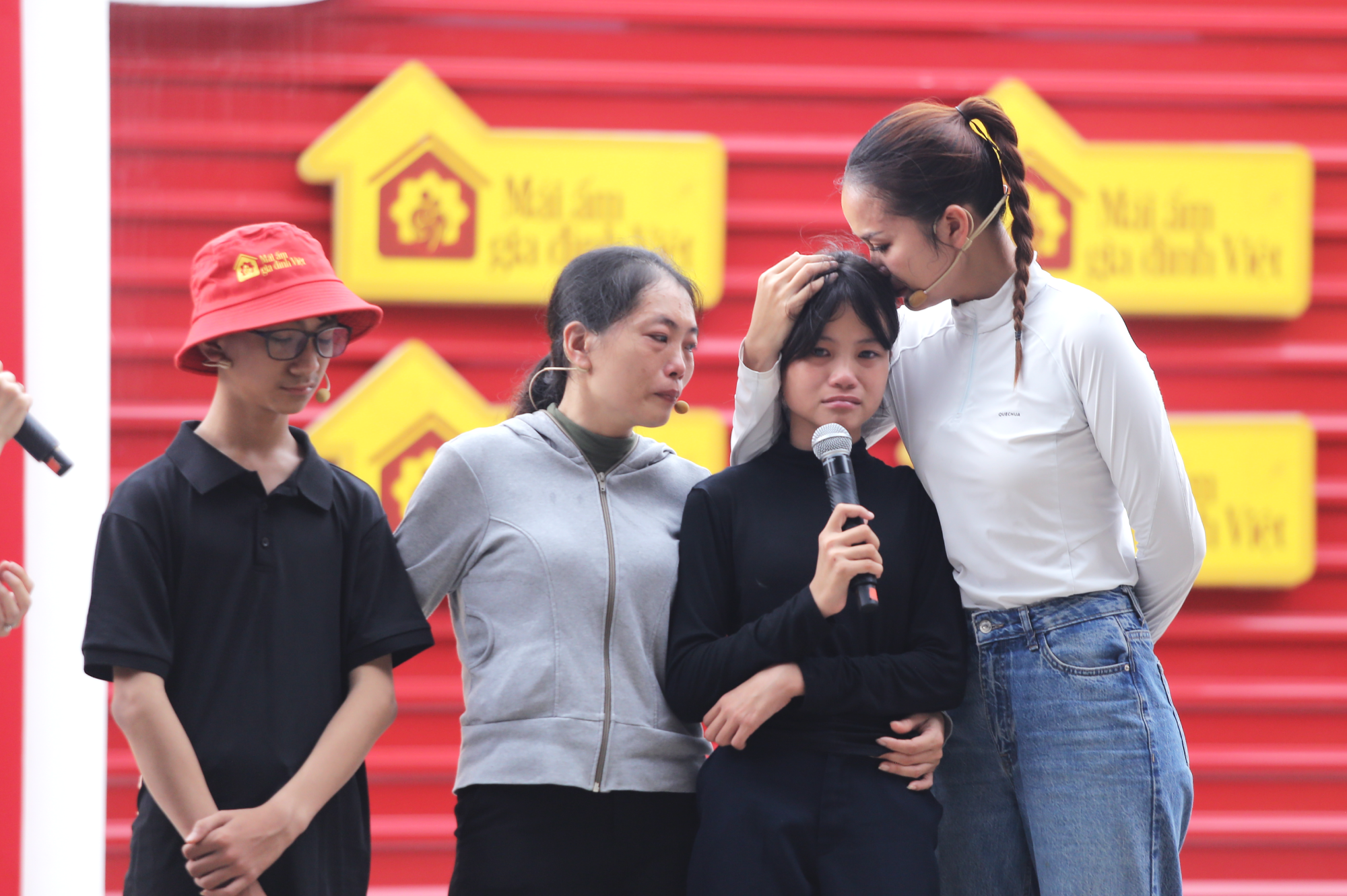 Sau đợt ghi hình tại Thanh Hóa, Mái ấm gia đình Việt sẽ tiếp tục hành trình yêu thương tại các tỉnh miền Tây.