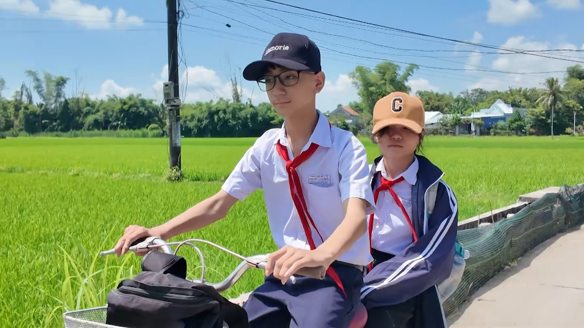 Ekip Mái ấm gia đình Việt đang khảo sát các nhân vật cho đợt ghi hình tại An Giang.