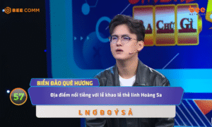 Em trai nuôi của ca sĩ Phi Nhung khoe giọng với bản hit “Đi giữa trời rực rỡ”