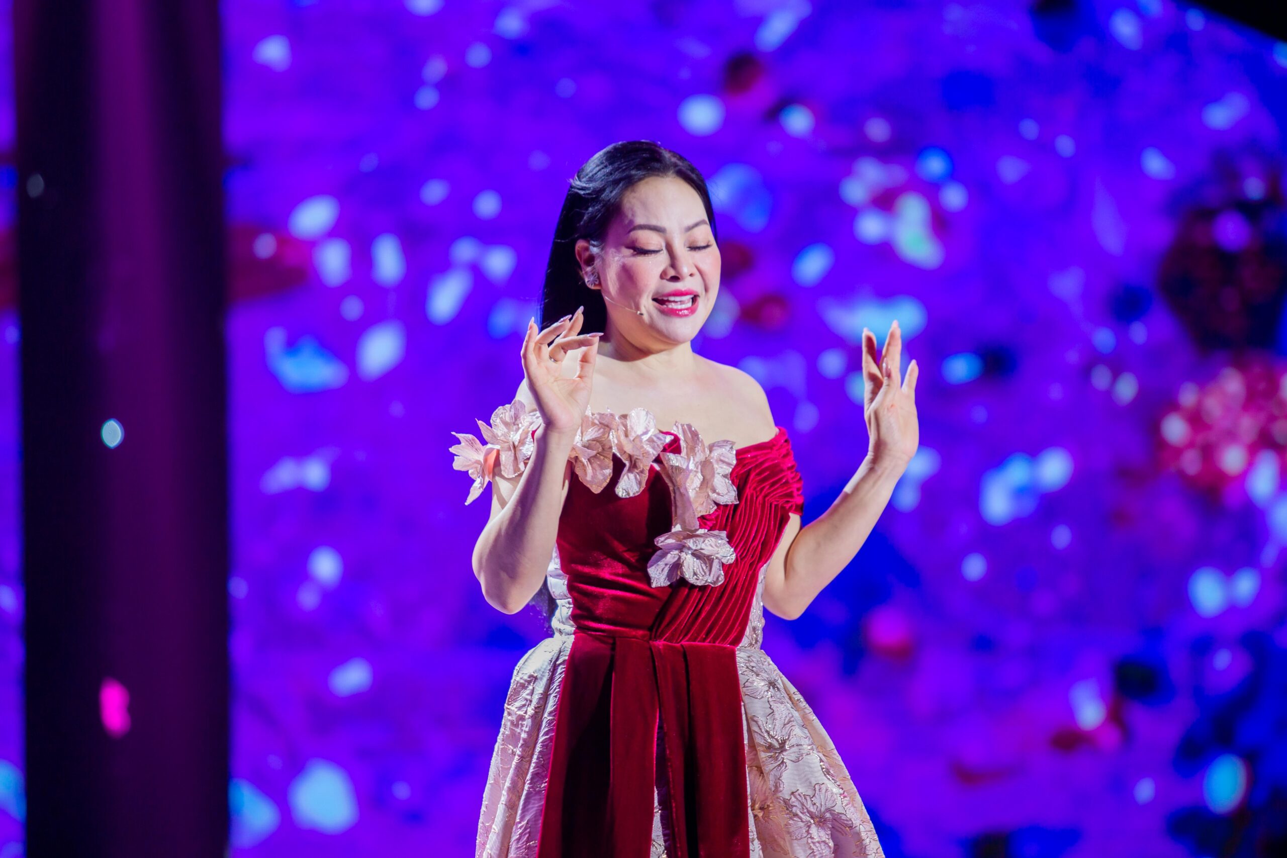 Hơn 20 năm đi hát, ca sĩ Đông Đào thành công nhờ 4 chữ “vàng”