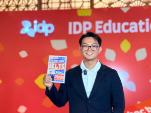 Trương Kỳ Tông, hay còn được biết đến rộng rãi trong cộng đồng học IELTS với biệt danh “Không Phải Là Bác Sĩ”,