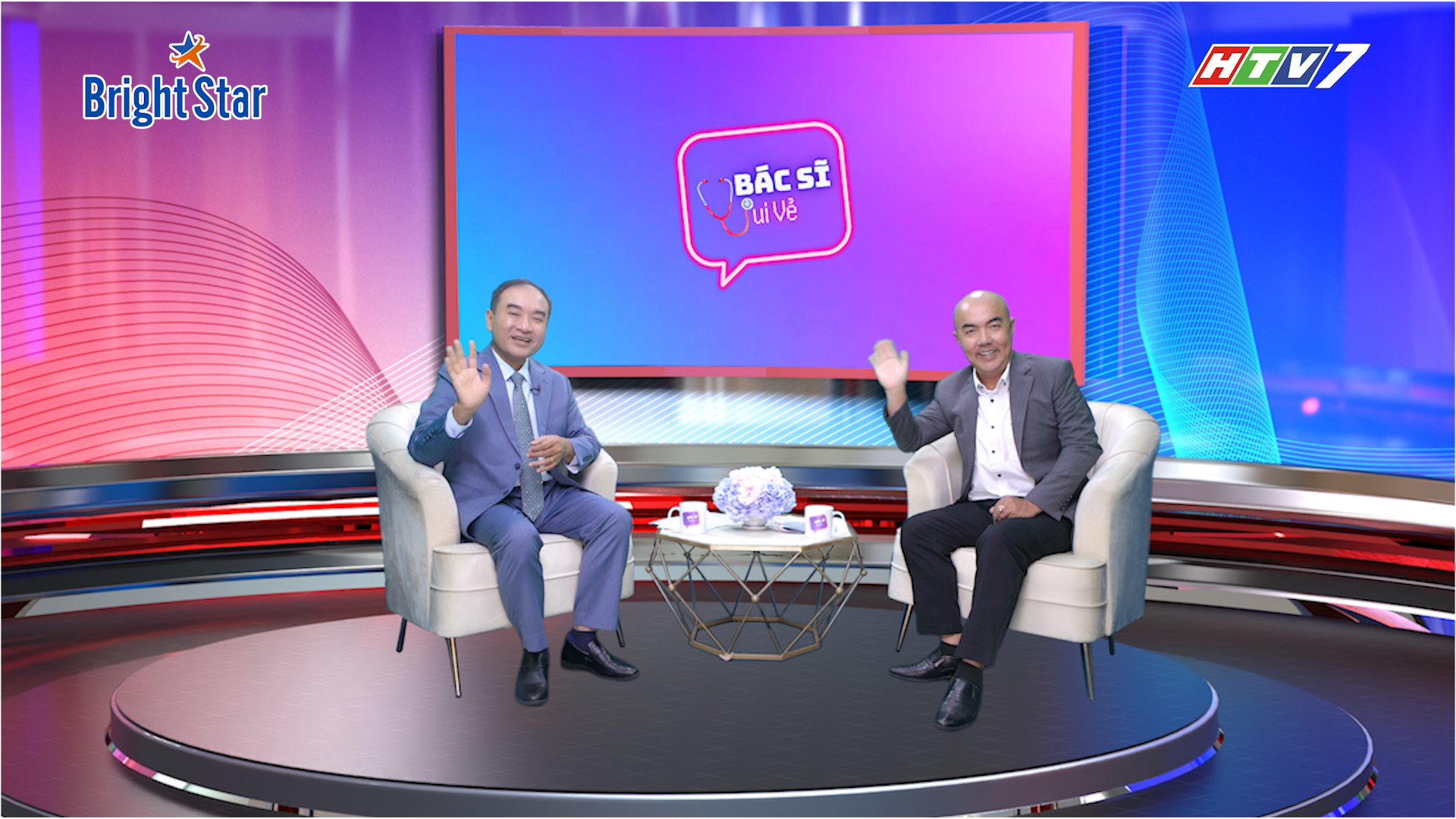 Bác sĩ Vui Vẻ giãi mã chuyện cấy tóc thời 4.0