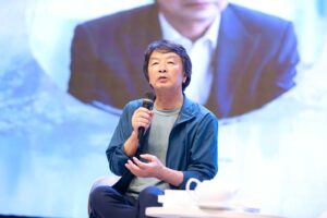 Tác giả Lưu Chấn Vân