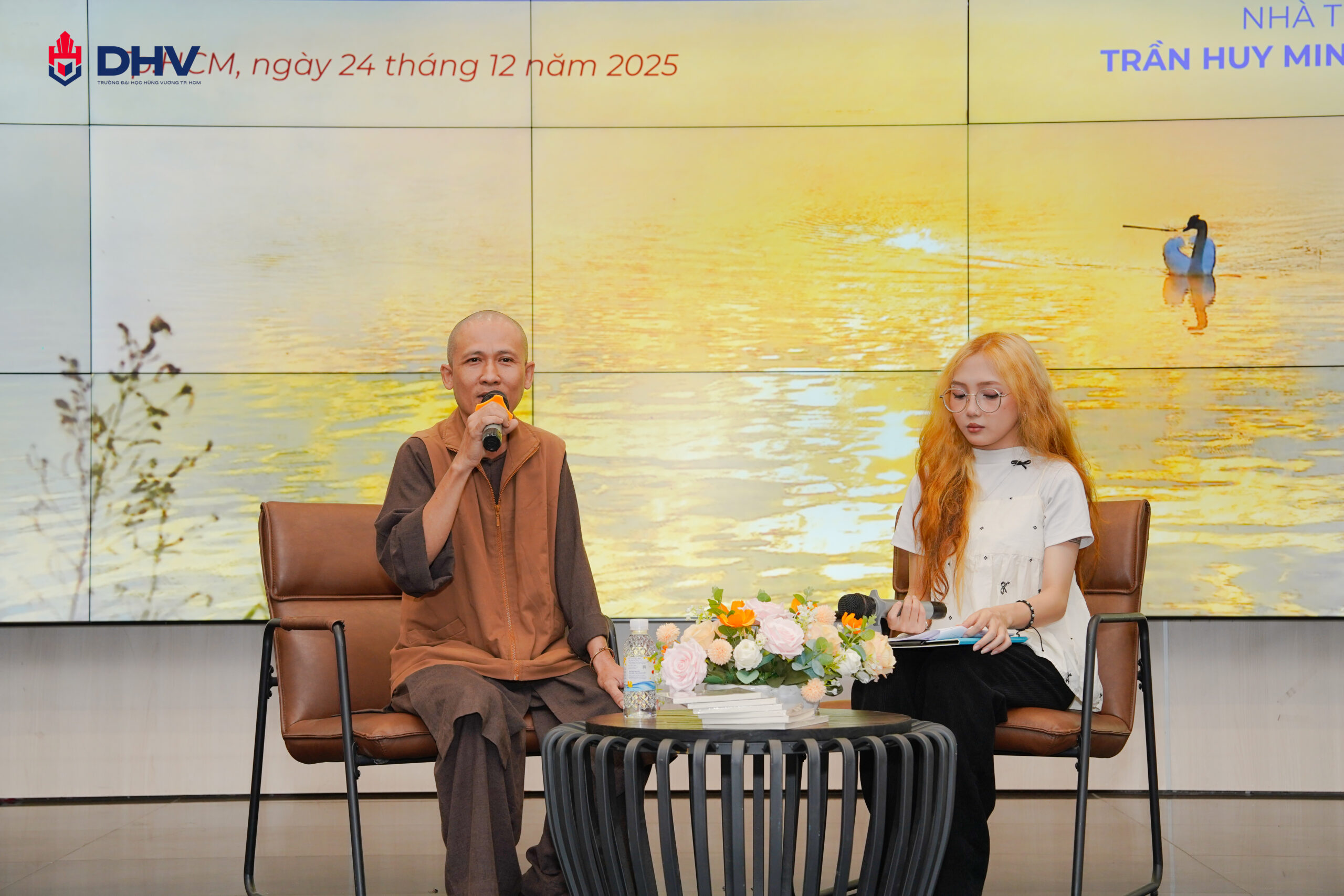 “Hoa nở từ tâm” – cuộc trò chuyện chạm vào những băn khoăn của người trẻ