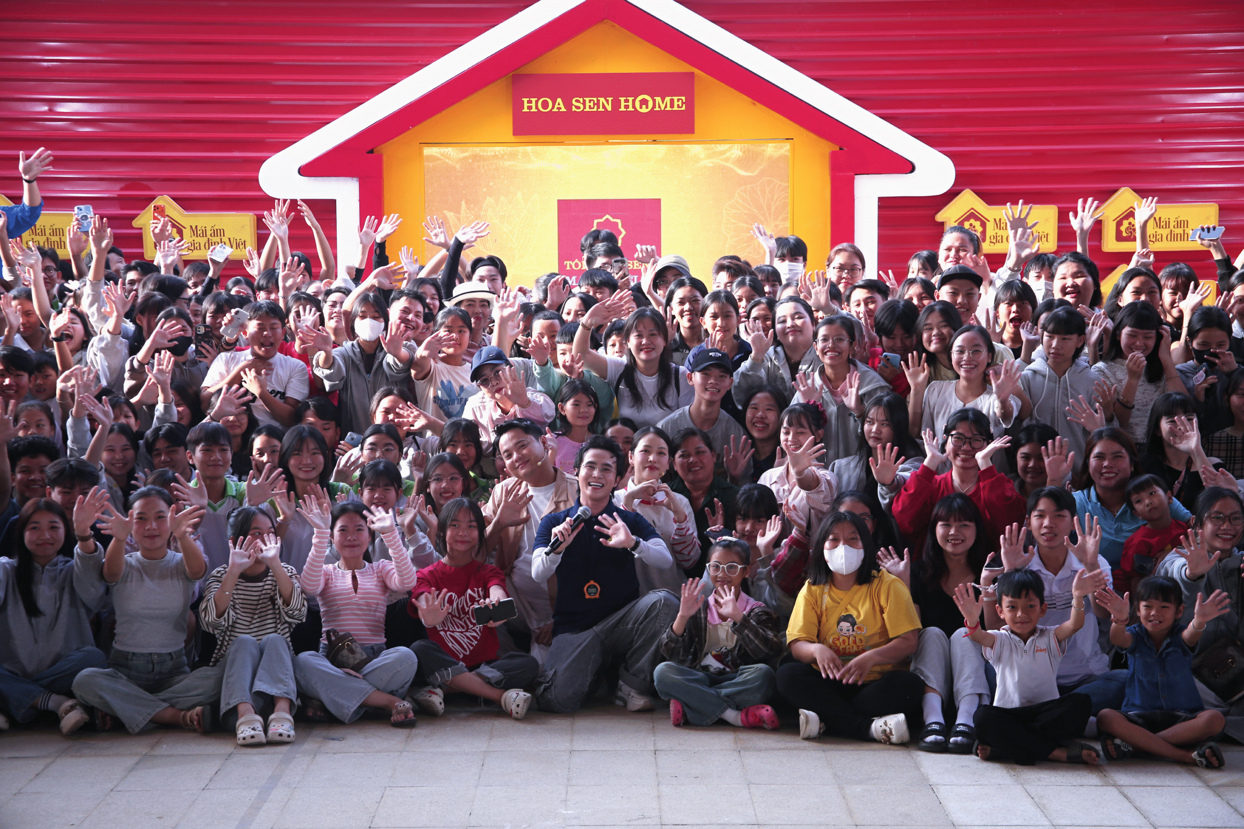 Mái ấm gia đình Việt