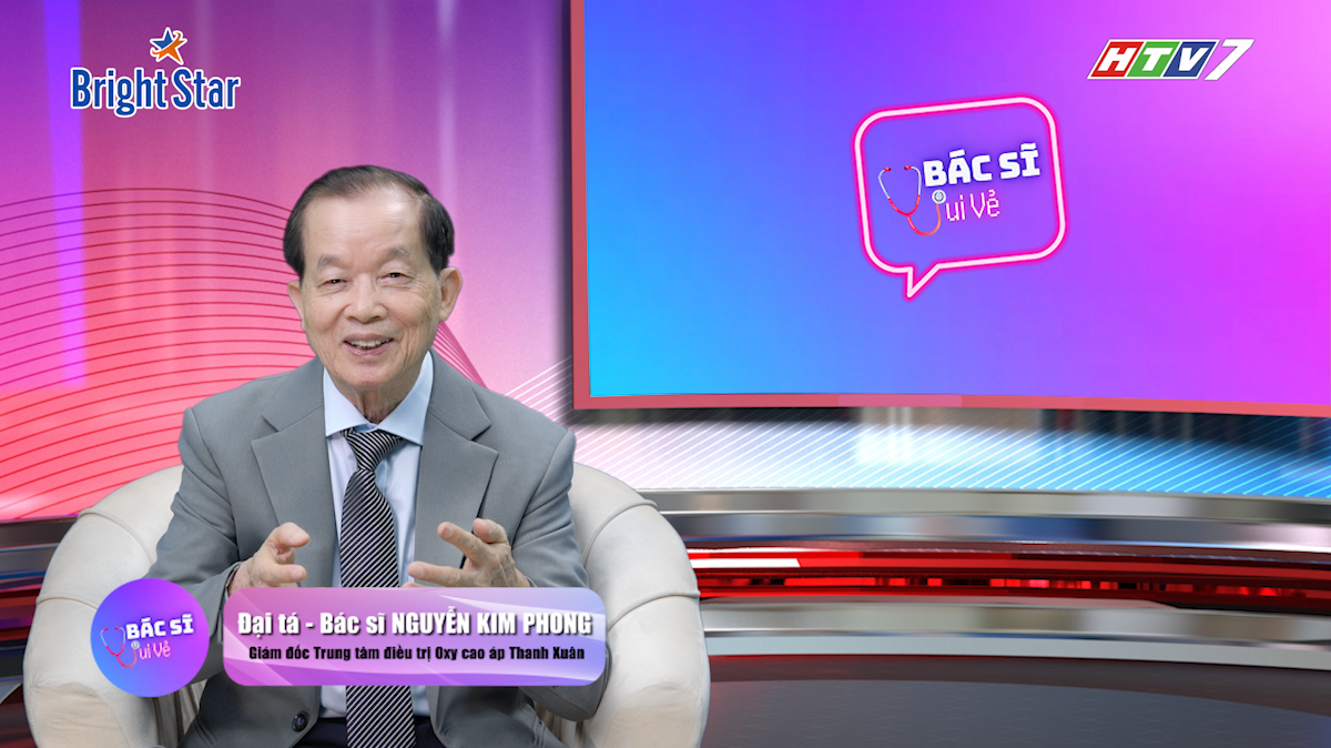 Đại tá – Bác sĩ Nguyễn Kim Phong, Giám đốc Trung tâm điều trị Oxy cao áp Thanh Xuân